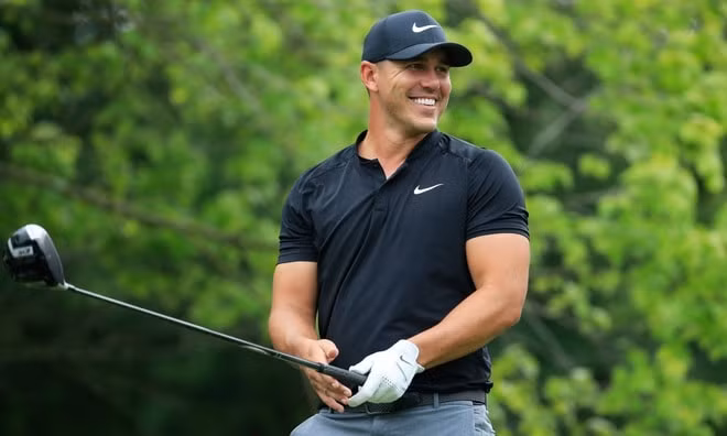 golfer brooks koepka khoi dau mua giai pga tour voi shriners childrens open 2021 hinh 1