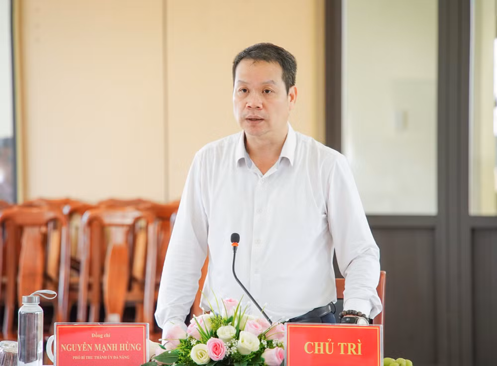 nguyen-manh-hung-17761412172522016973226.jpg