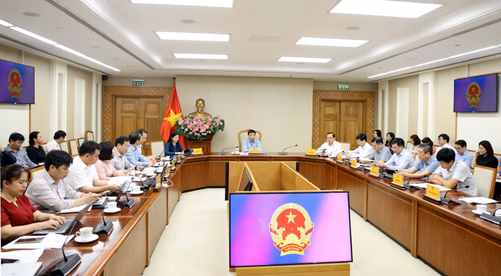 Phó Thủ tướng Nguyễn Văn Thắng: Không lợi dụng biến động chi phí để tăng giá bất hợp lý- Ảnh 1.