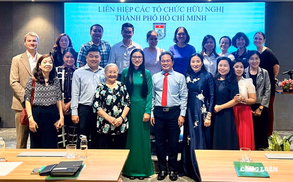 lãnh đạo tại chtr