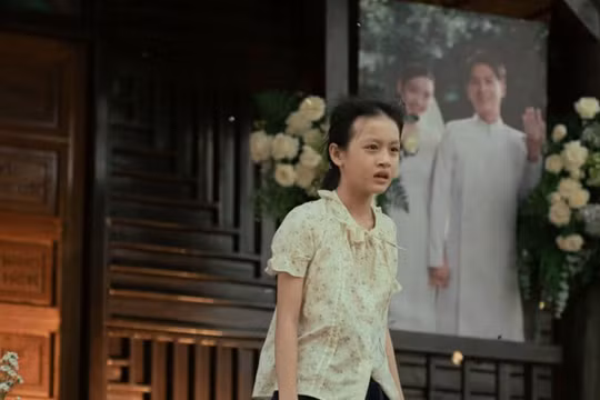 Phim kinh dị ‘Sợi chỉ đỏ’ của Hàm Trần đổi tên