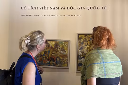 Triển lãm 'Tiếng vọng dân gian': Tôn vinh hình tượng phụ nữ Việt trong văn hóa dân gian