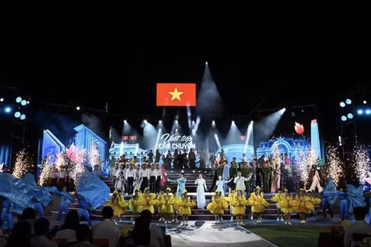 'Ánh sao Tổ quốc' lan tỏa thông điệp tri ân và đạo lý 'Uống nước nhớ nguồn'