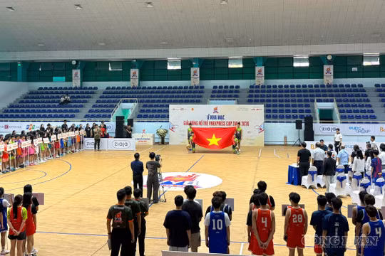 Sôi động Giải Bóng rổ trẻ VnExpress Cup Ziaja 2026 tại Hà Nội