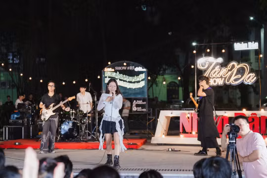 'Tán Đa show' số 3 tôn vinh vẻ đẹp phụ nữ Việt Nam