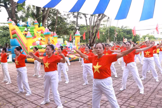 Hà Nội ra mắt mô hình thí điểm Nhà văn hóa - Khu thể thao tại xã Phú Xuyên