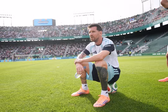 Lionel Messi sắp mua thêm câu lạc bộ hạng Nhì Tây Ban Nha