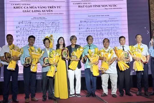 Trao giải các tác phẩm tôn vinh giá trị hạt gạo Việt Nam