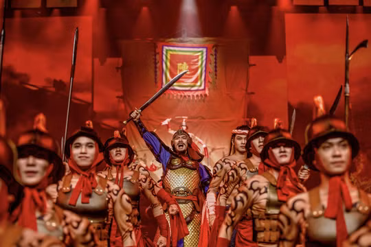 ‘Đất nước thiên hùng ca’ đưa lịch sử dân tộc sống động lên sân khấu