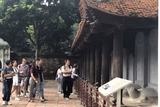 Việt Nam đón 12,3 triệu lượt khách quốc tế trong 6 tháng đầu năm 2026 