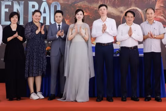 Đạo diễn Victor Vũ công bố dự án điện ảnh sử thi ‘Chiến bào’