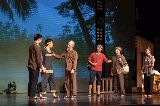 Chương trình nghệ thuật đặc biệt ‘Bác Hồ - Hai tiếng thiêng liêng’ công diễn miễn phí tại Hà Nội