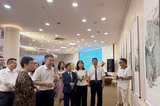 Không gian nghệ thuật kết nối văn hóa Việt - Trung hút khách tại Hà Nội