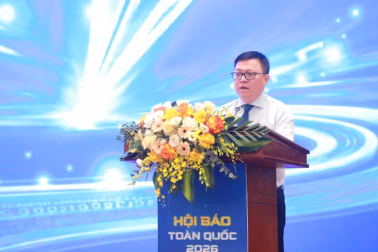 Chủ tịch Hội Nhà báo Việt Nam Lê Quốc Minh phát biểu tại phiên bế mạc Diễn đàn báo chí toàn quốc 2026.