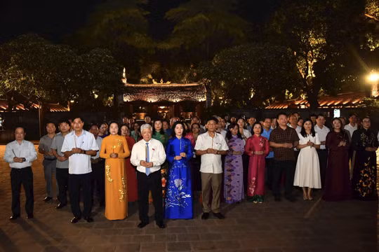 Đoàn đại biểu HĐND toàn quốc tham dự chương trình ‘Tinh hoa Đạo học’ tại Văn Miếu - Quốc Tử Giám
