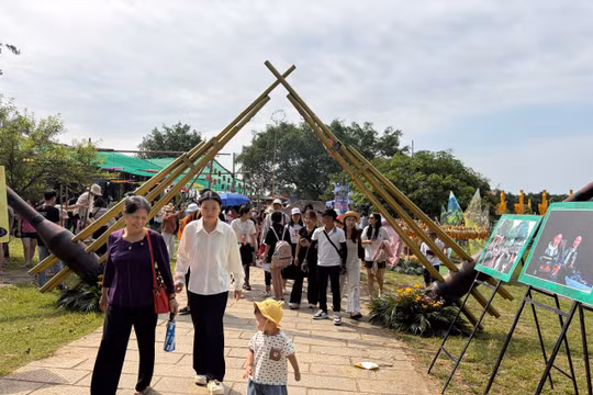 Làng Văn hóa các dân tộc Việt Nam tổ chức chuỗi hoạt động 'Vui Tết Độc lập'