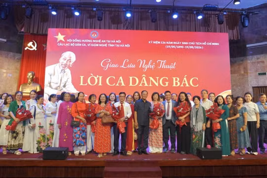 Sôi nổi các hoạt động văn hóa, thể thao ý nghĩa chào mừng 136 năm Ngày sinh Chủ tịch Hồ Chí Minh