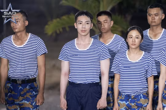 Erik nói lý do xuất hiện với gương mặt đầy bọt rửa mặt tại ‘Sao nhập ngũ’