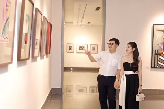 Hơn 50 sắc thái của mèo qua tranh Phan Hiền Nhân