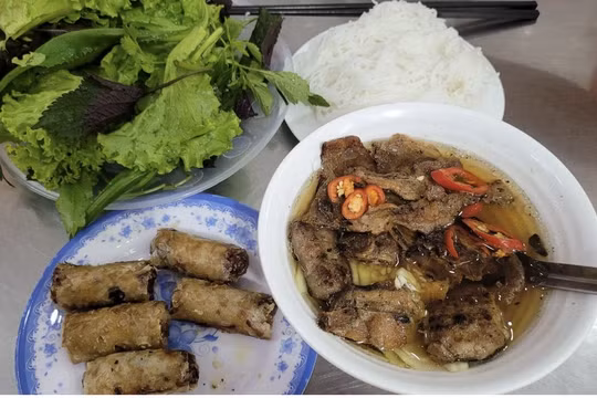Bún chả Việt Nam lọt top 5 món làm từ thịt heo ngon nhất châu Á