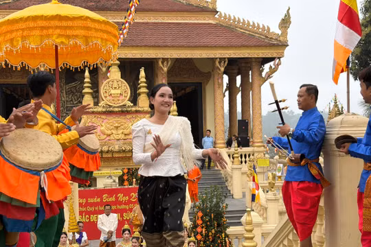 Làng Văn hóa tổ chức chuỗi hoạt động tôn vinh văn hóa Khmer