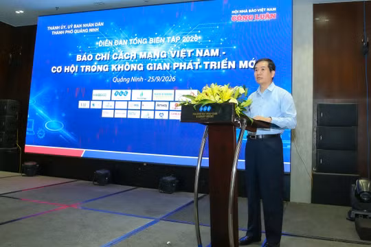Ông Vũ Quyết Tiến phát biểu tại diễn đàn.