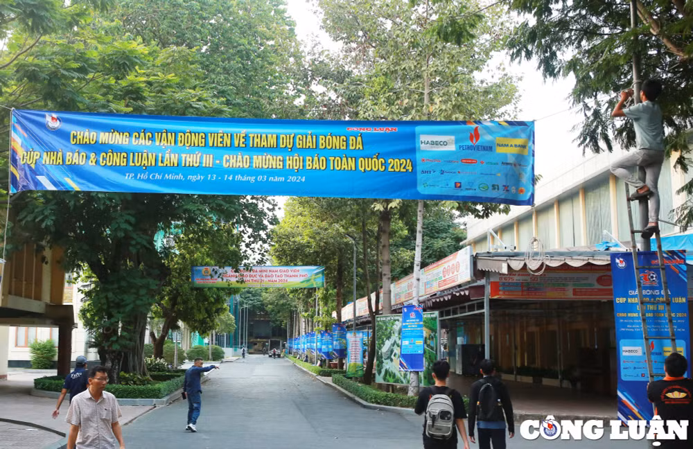 san sang cho giai bong da cup nha bao cong luan lan thu iii chao mung hoi bao toan quoc 2024 hinh 1
