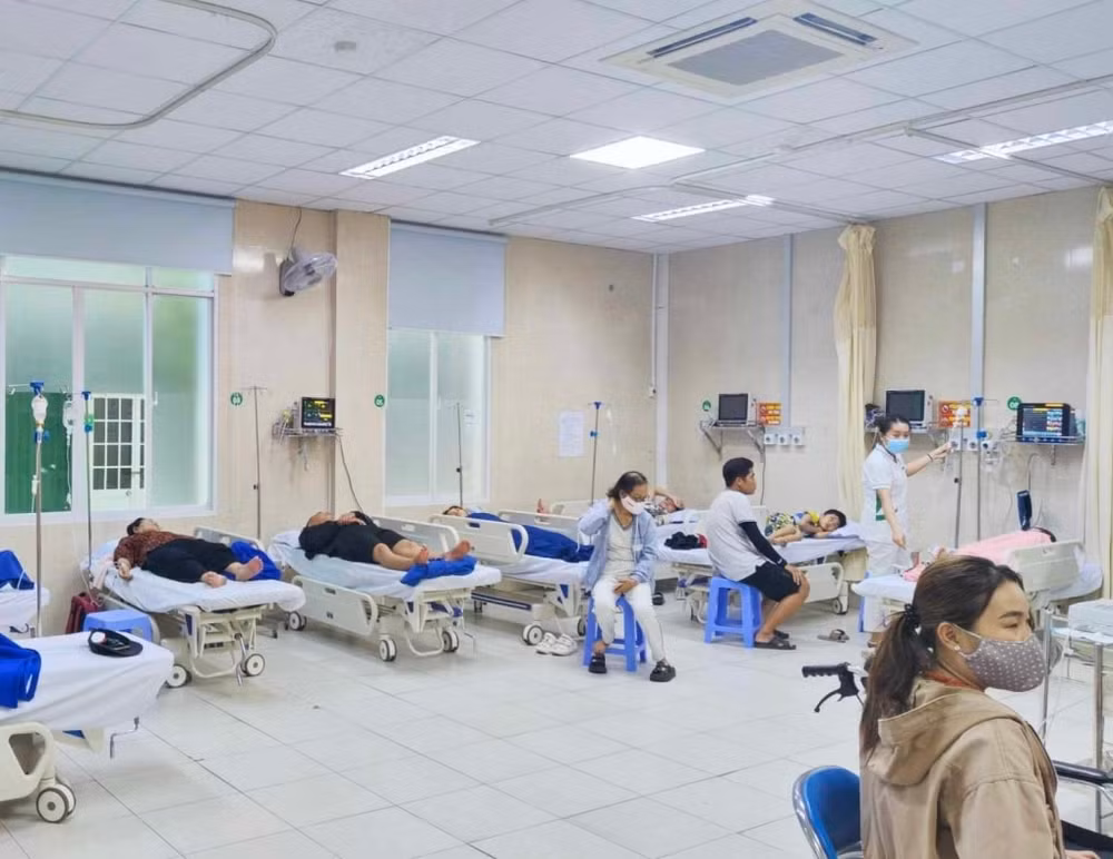bua an khien 60 nguoi nhap vien nghi ngo doc hinh 1