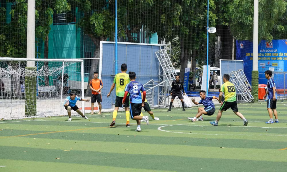 xac dinh 2 doi vao chung ket giai bong da cup nha bao cong luan lan 3 hinh 17