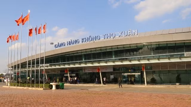de nghi nang cap cang hang khong tho xuan len san bay quoc te hinh 1