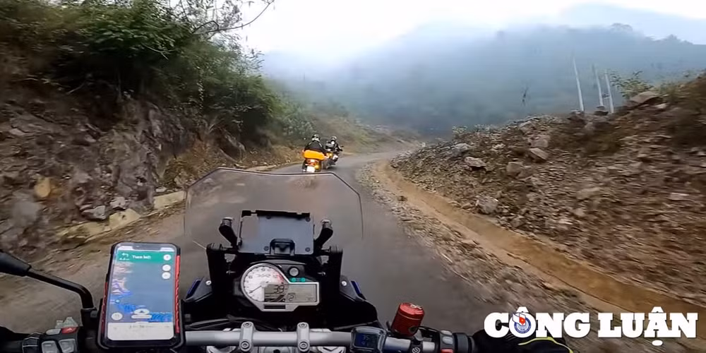 man nhan ngam nhin deo me pia cao bang 14 tang tu tren cao hinh 3