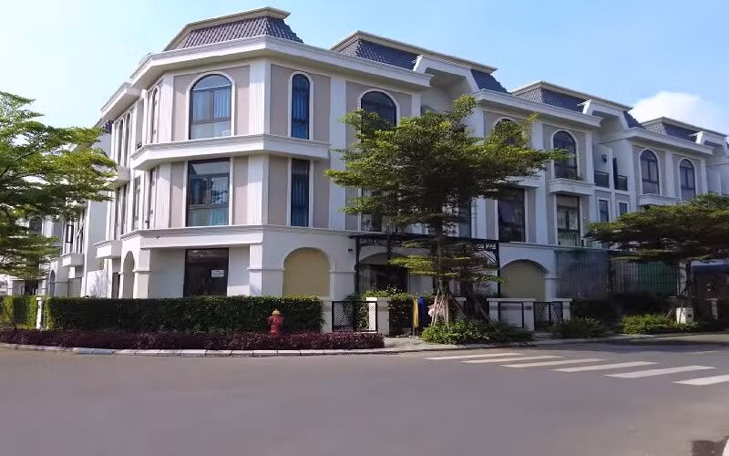 luc cau tai thi truong long an lien tuc giam manh trong 2 thang dau nam hinh 1