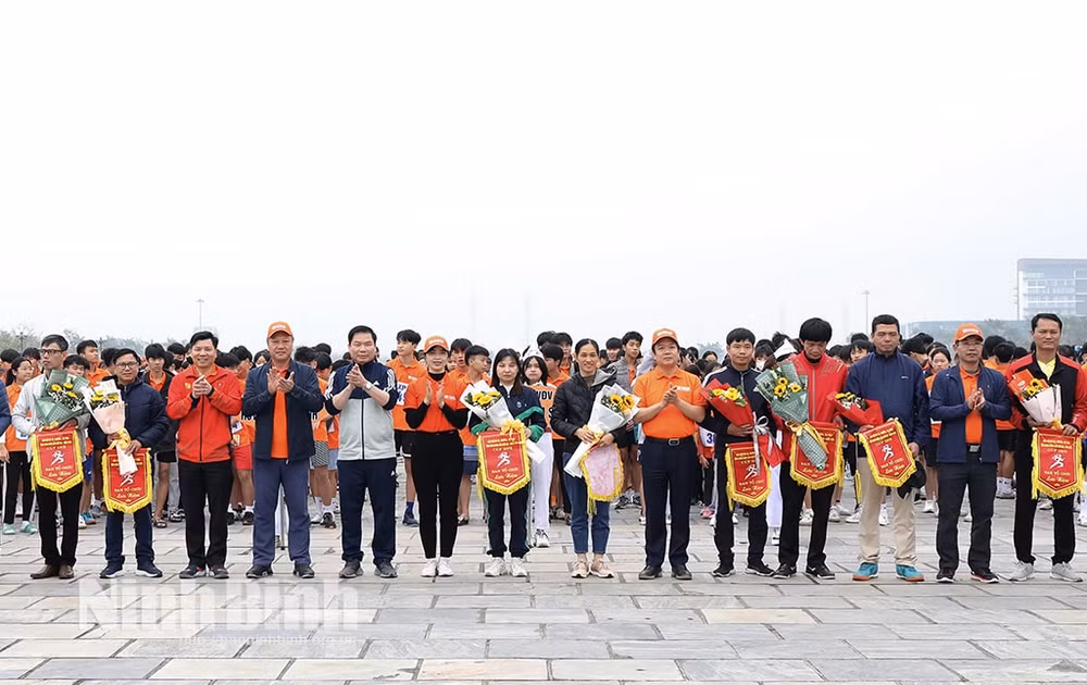 gan 800 van dong vien tham gia giai viet da o ninh binh nam 2024 hinh 1