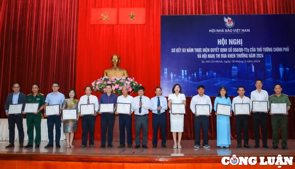 doi moi sang tao trong phong trao thi dua khen thuong cua cac cap hoi hinh 9