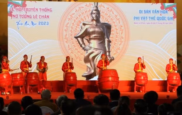 ruc ro dem khai mac le hoi truyen thong nu tuong le chan nam 2024 hinh 2