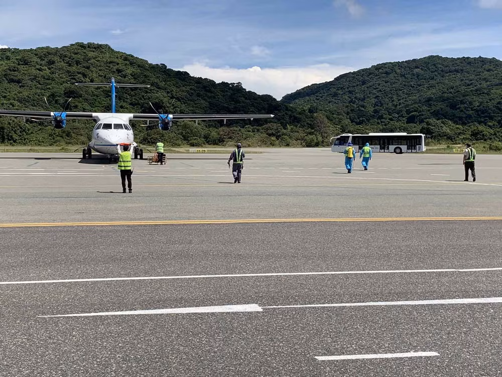 vietnam airlines tang chuyen bay den con dao hinh 2