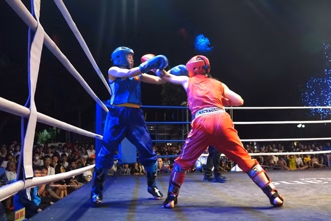 soi dong giai vo dich kickboxing thi dau ngoai troi tai vung tau hinh 1