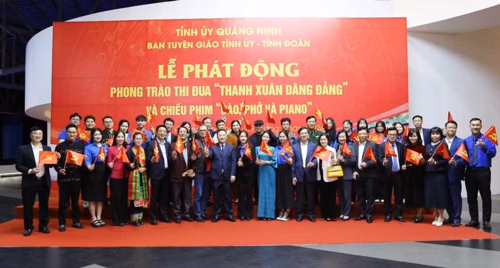 phat dong phong trao thanh xuan dang dang va to chuc chieu phim dao pho va piano hinh 5
