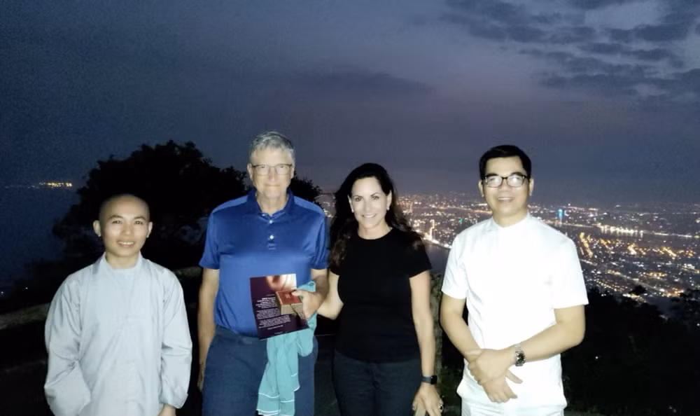 dinh ban co o da nang hut khach sau khi ty phu bill gates den check in hinh 2