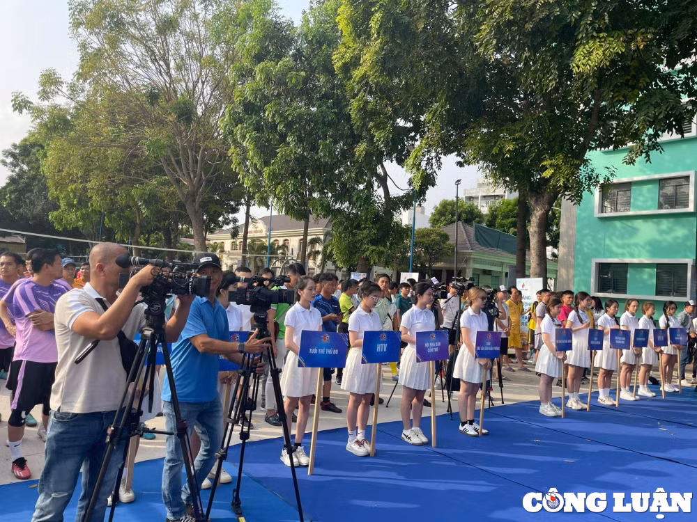 tung bung khai mac giai bong da cup nha bao cong luan lan thu iii nam 2024 hinh 8