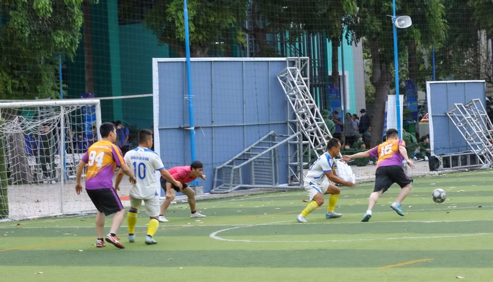 xac dinh 2 doi vao ban ket giai bong da cup nha bao va cong luan lan thu iii hinh 16