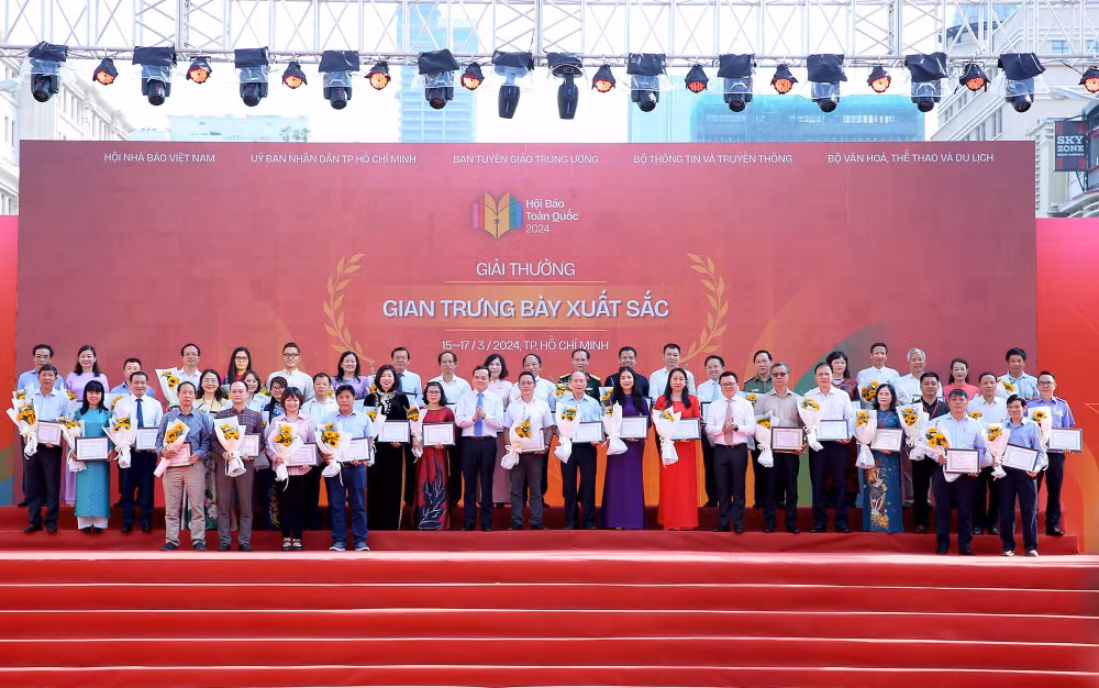 be mac hoi bao toan quoc 2024 bao chi chung suc dong long thuc day doi moi sang tao hinh 9