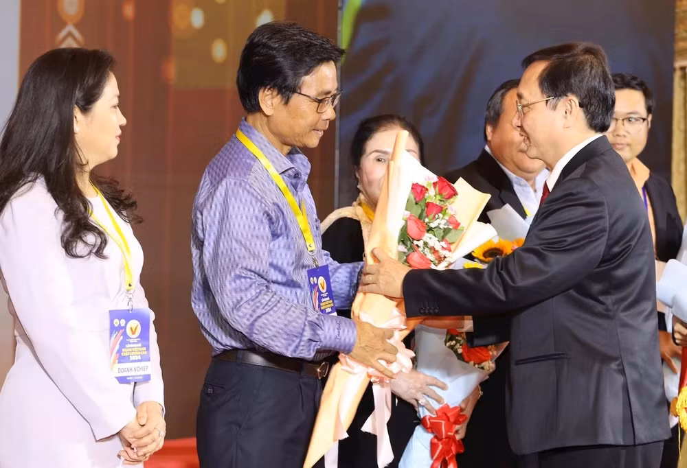 vinamilk 28 nam lien tiep giu danh hieu hang viet nam chat luong cao hinh 3