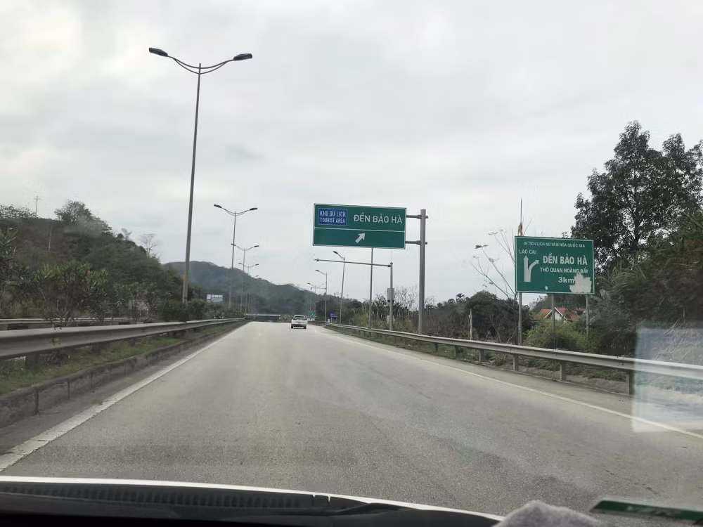 kien nghi som mo rong duong cao toc noi bai lao cai doan tu yen bai len lao cai hinh 1
