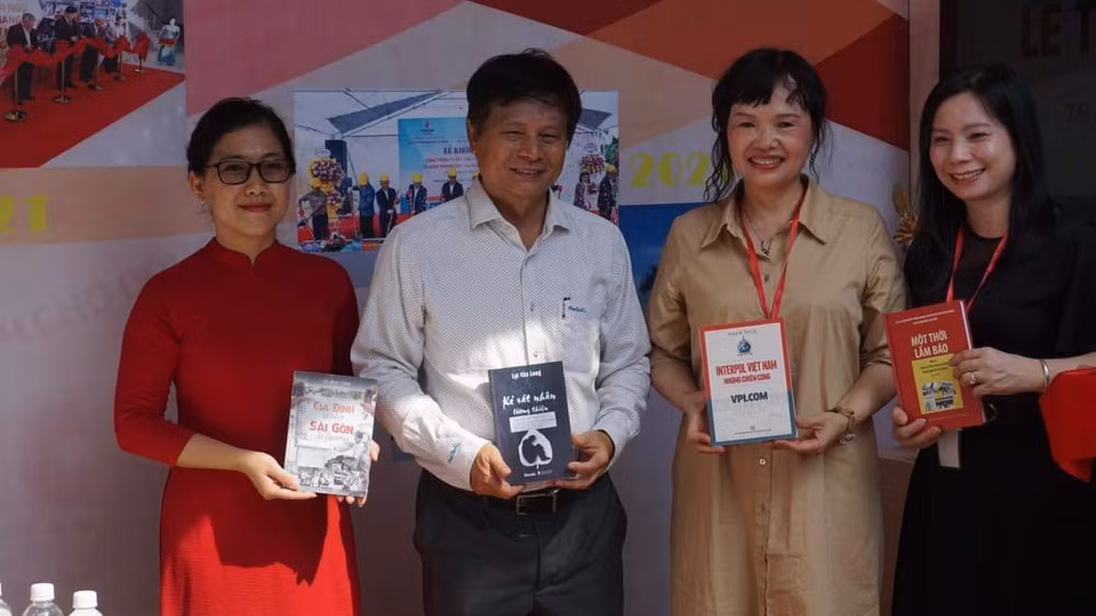 le hien tang hien vat va trung bay chuyen de bao chi cach mang viet nam 1925 2024 hinh 1