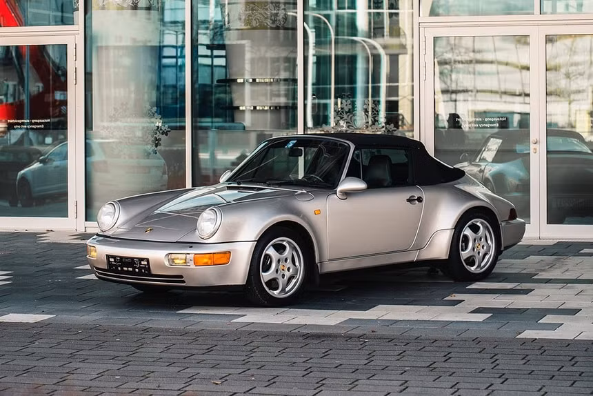 Porsche 911 gắn bó với Maradona khoảng 1 năm tại Sevilla. Ảnh: Infobae.