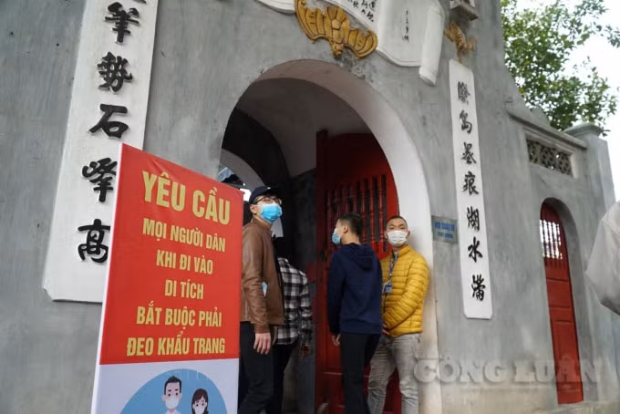 Những yêu cầu về phòng chống dịch bệnh được Ban quản lý các khu di tích khuyến cáo người dân thực hiện