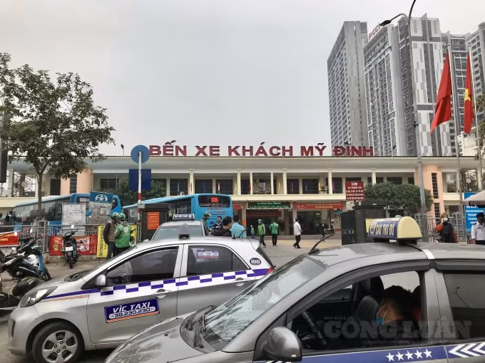 Nhiều lái xe công nghệ, Taxi 