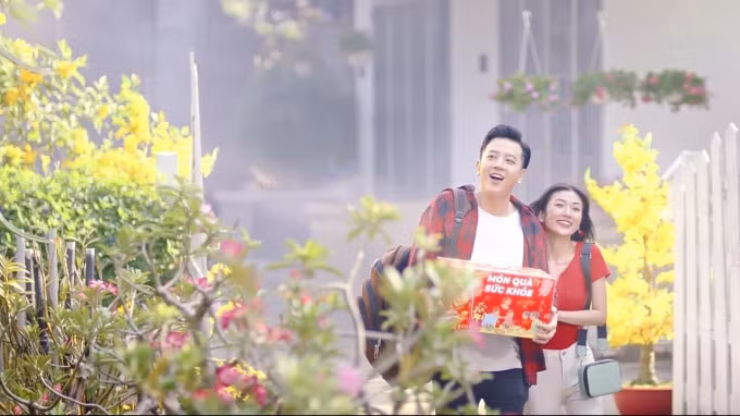 Trà Thanh nhiệt Dr Thanh trở thành món quà sức khỏe được người tiêu dùng trao tặng trong dịp Tết.