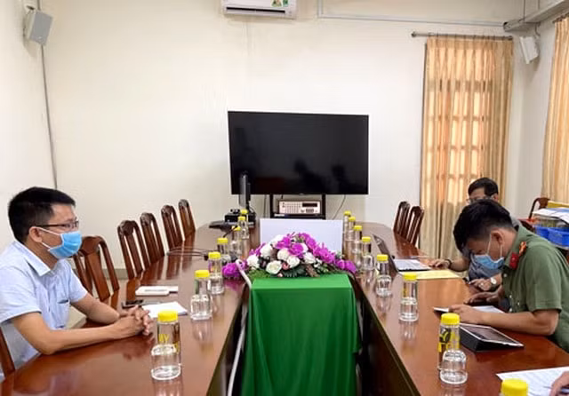 Cơ quan chức năng xử phạt hành chính 7,5 triệu đồng đối với ông L.X.B. do có hành vi đăng tải thông tin sai sự thật về dịch Covid-19 trên mạng xã hội. Ảnh: dantri.com.vn